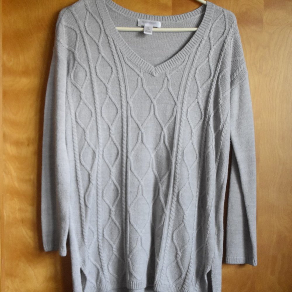 Motherhood Maternity Size Small Long Sleeve, V-neck Sweater